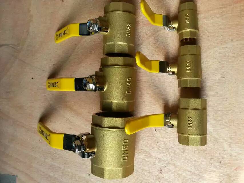 Q11F内螺纹铜球阀